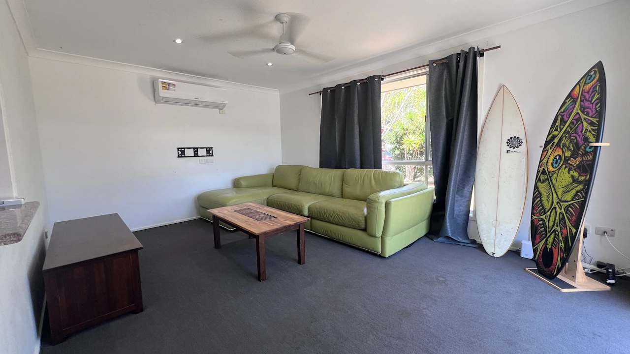 Whole property with 3 rooms for rent