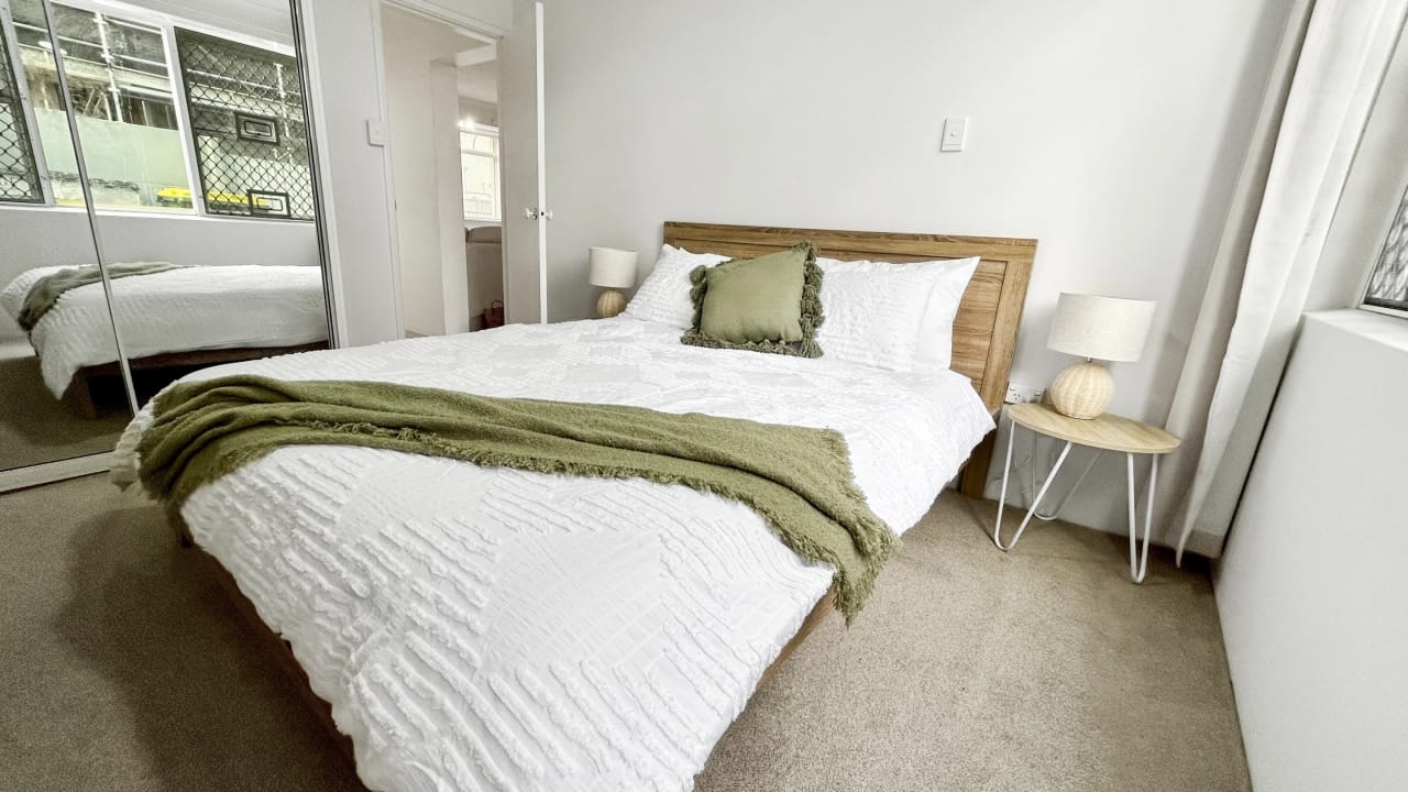 Whole property with 2 rooms for rent