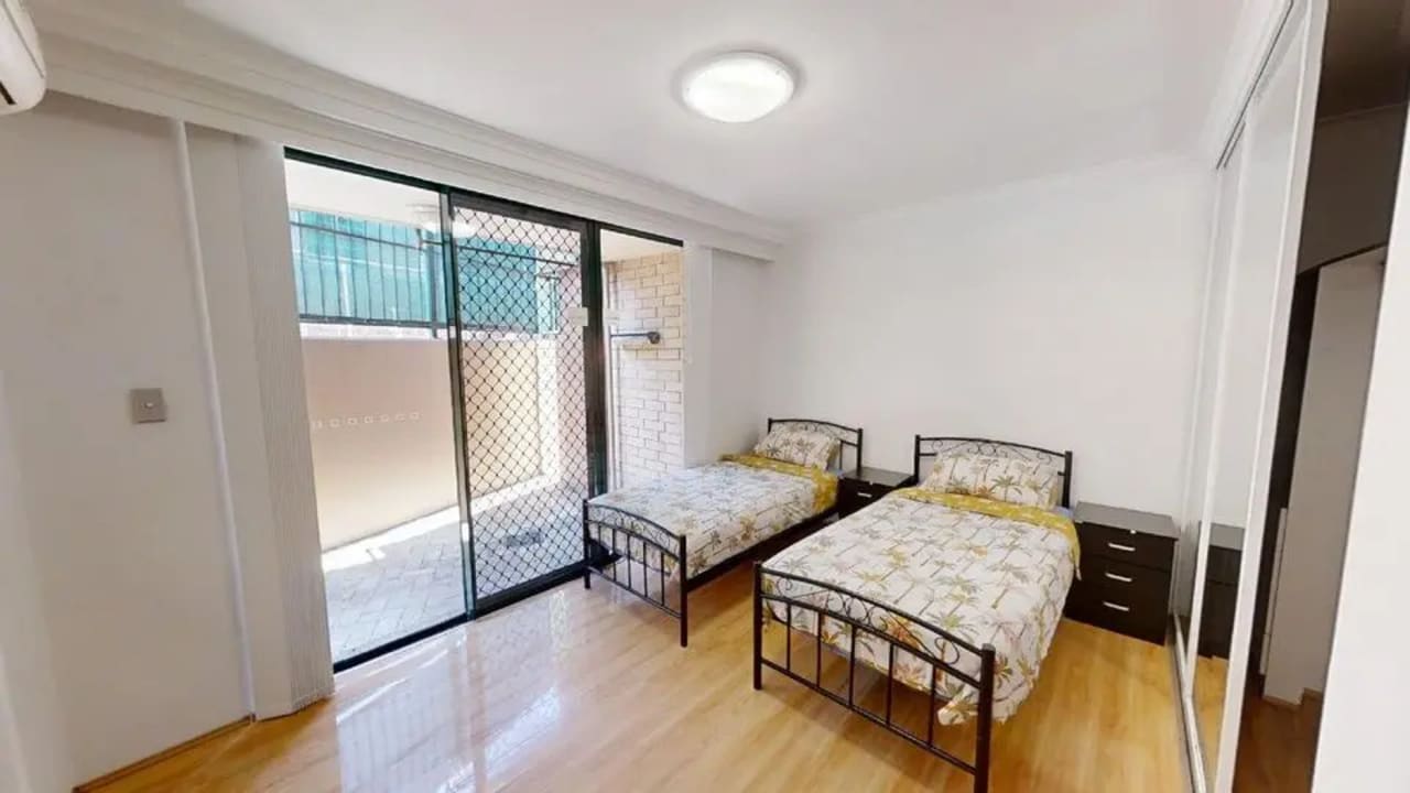 Furnished room with ensuite in a flatshare
