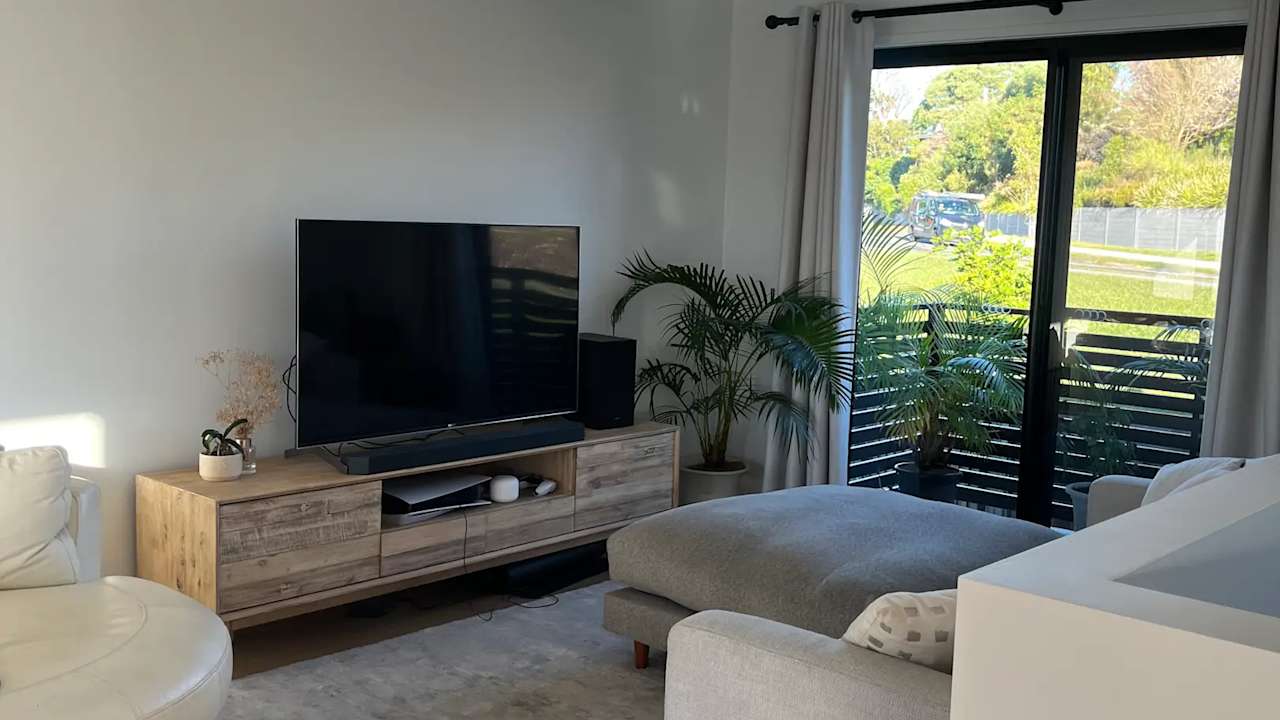 Unfurnished room with own bathroom