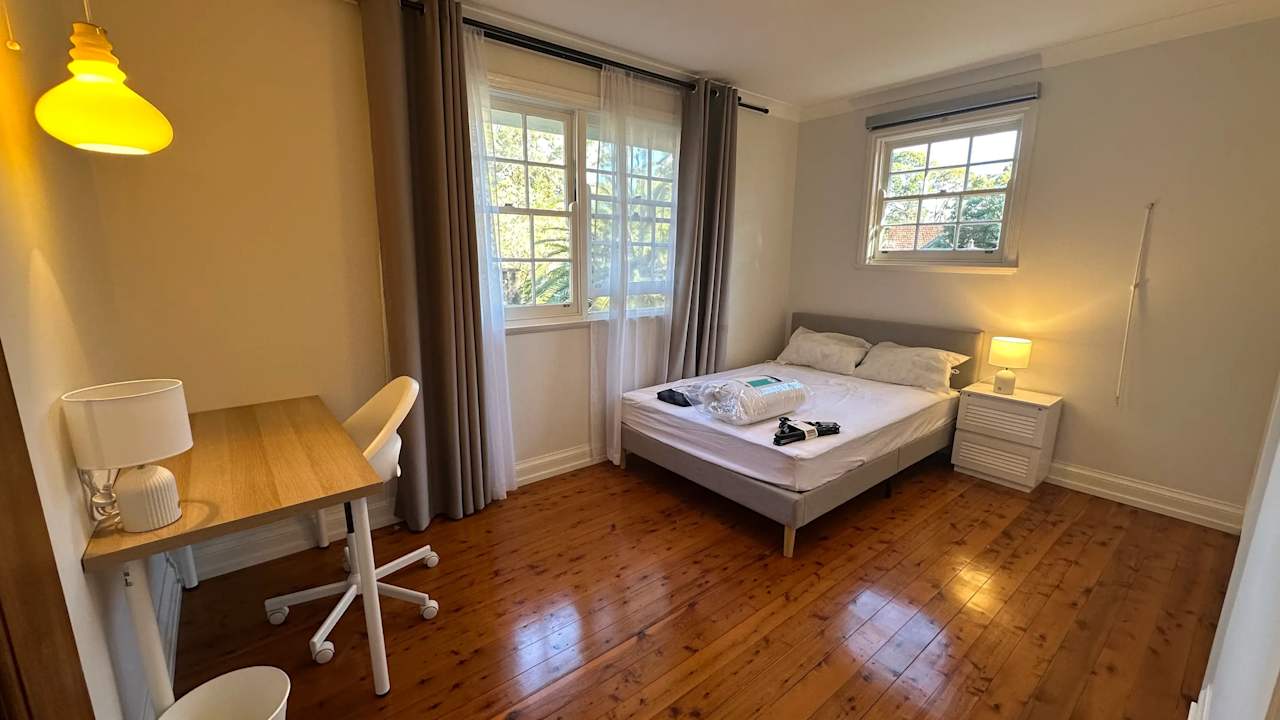 Furnished room in a share house