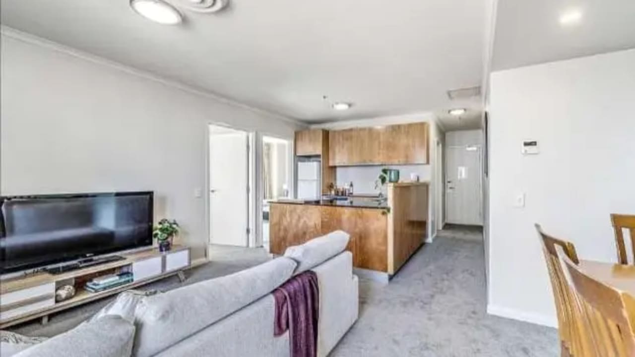 Furnished room in a flatshare