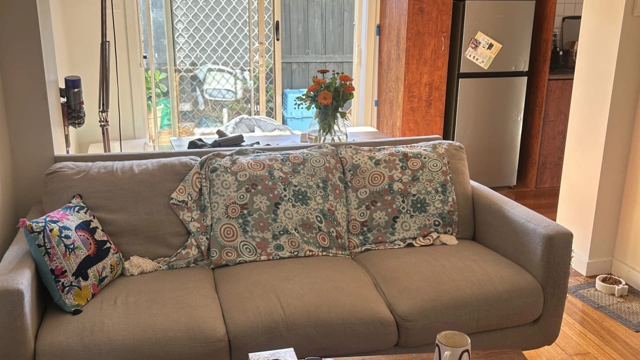 Unfurnished room in a flatshare