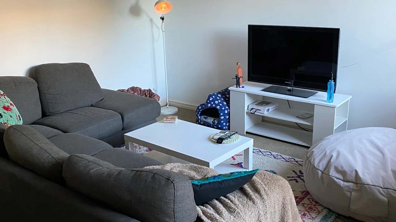 Unfurnished room in a share house