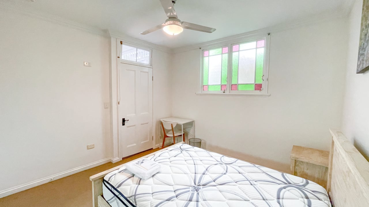 Furnished room in a share house