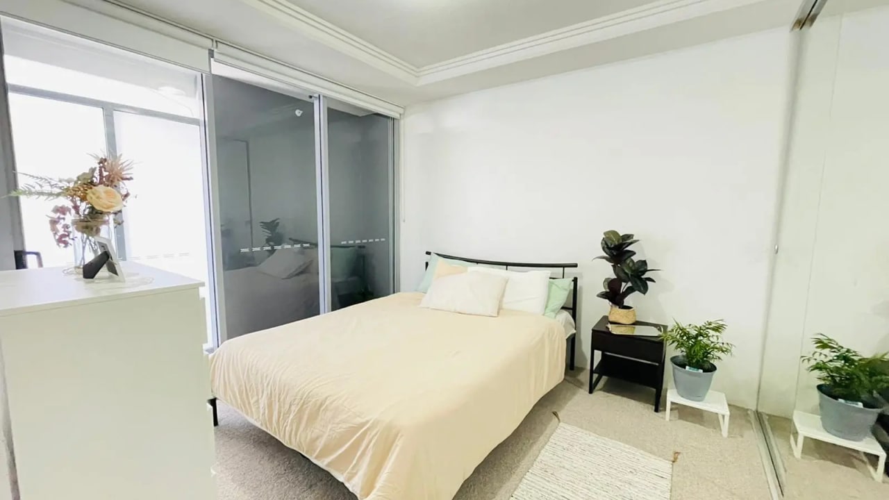 Furnished room with own bathroom