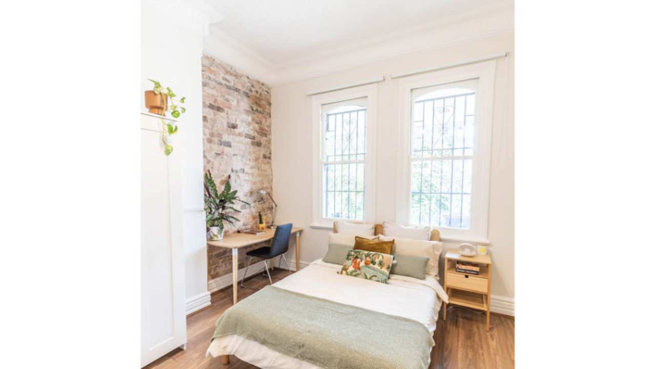 Furnished room studio flat for rent