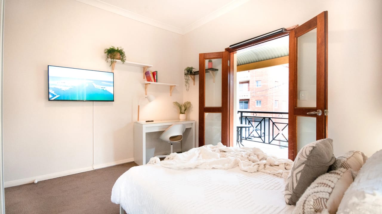 Furnished room in a share house
