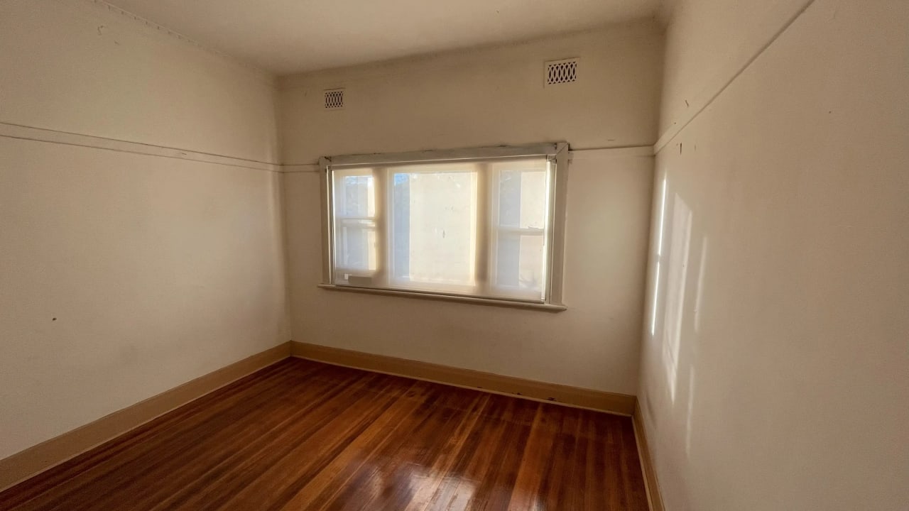 Unfurnished room in a share house