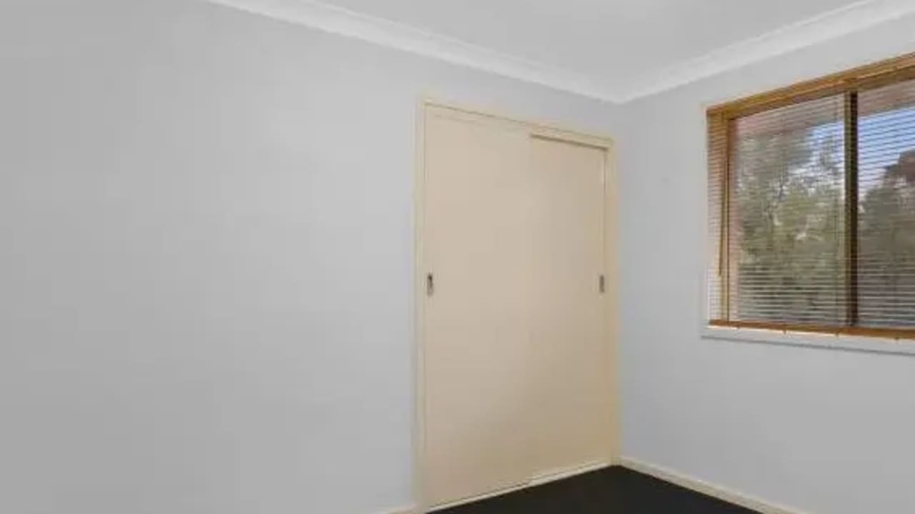 Room in a share house