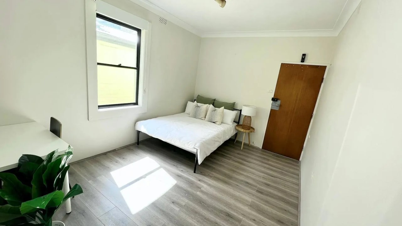 Room studio flat for rent