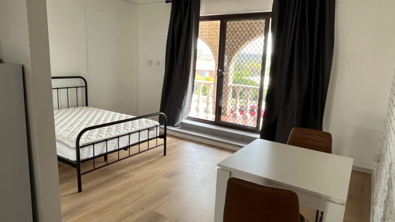 Whole property with 3 rooms for rent