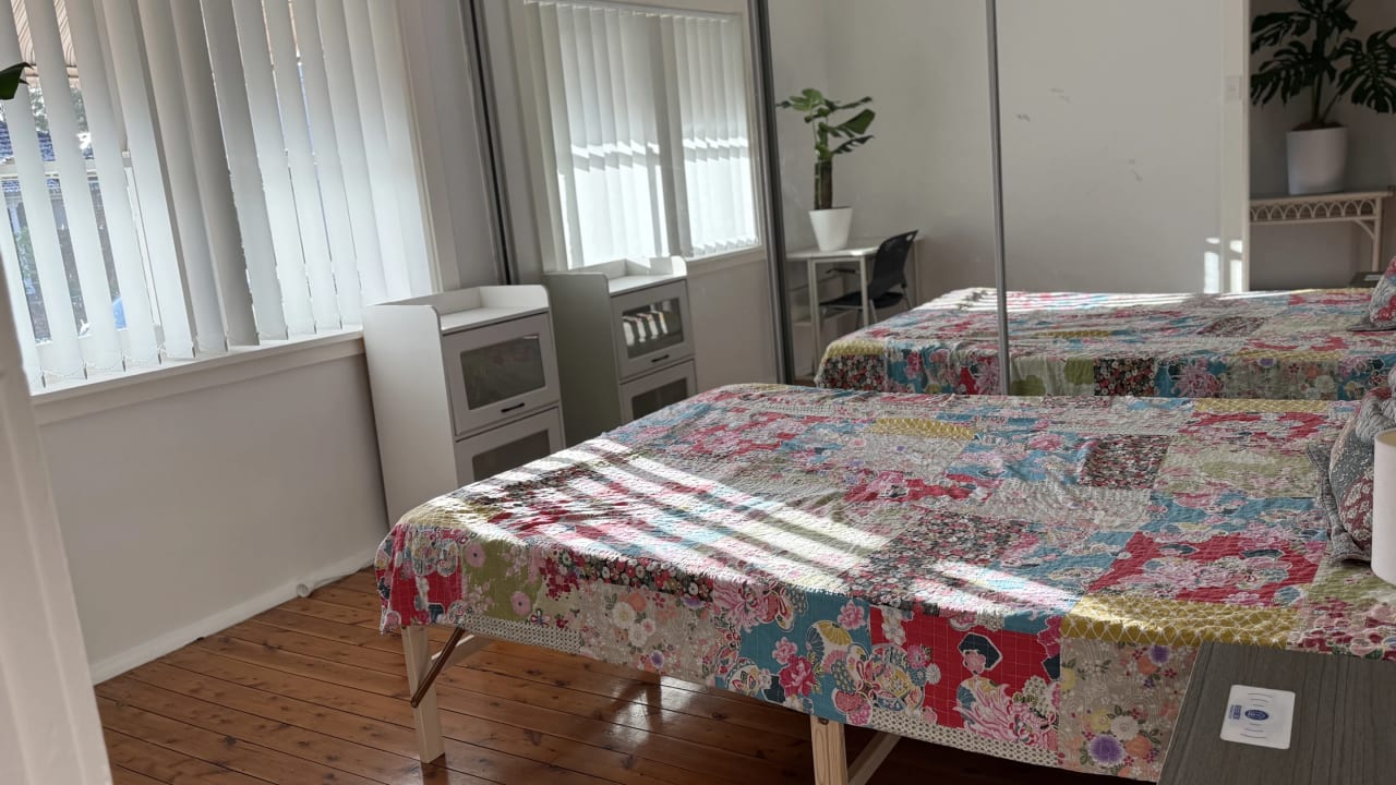 Furnished room in a share house