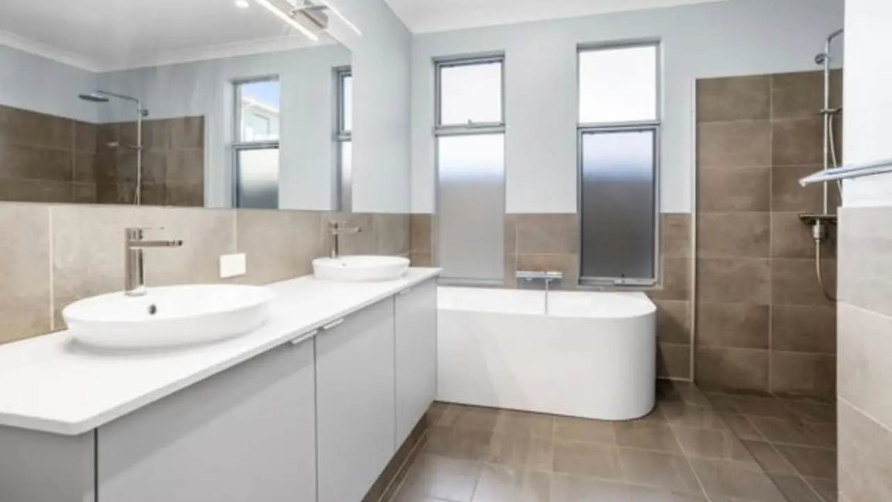Furnished room with ensuite in a share house