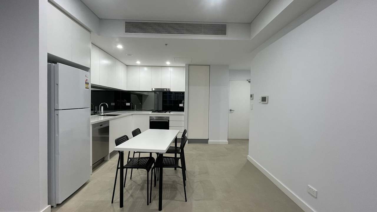 Whole property with 1 room for rent