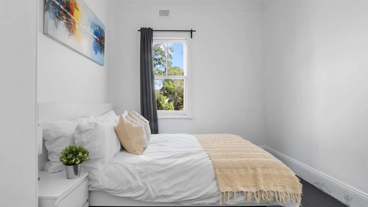 Furnished room in a share house