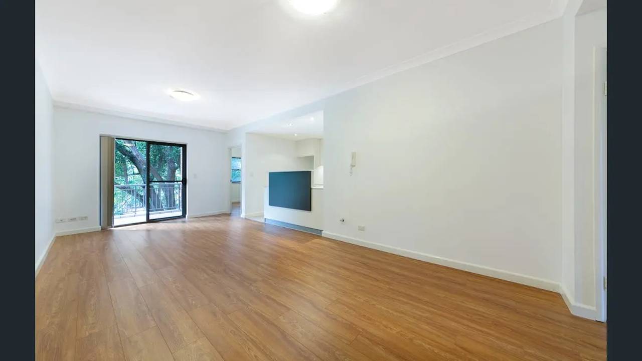 Unfurnished room with own bathroom