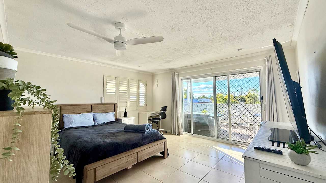 Furnished room with own bathroom
