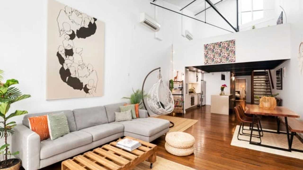 Unfurnished room in a flatshare