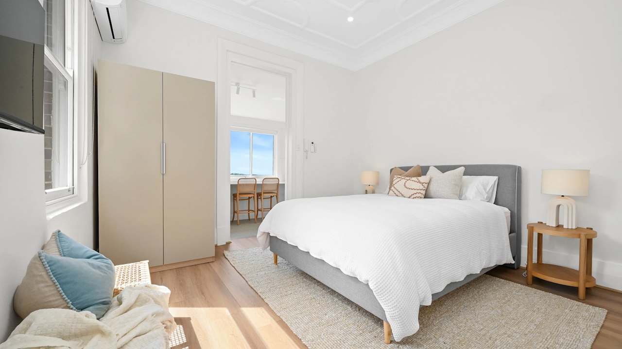 Furnished room studio flat for rent