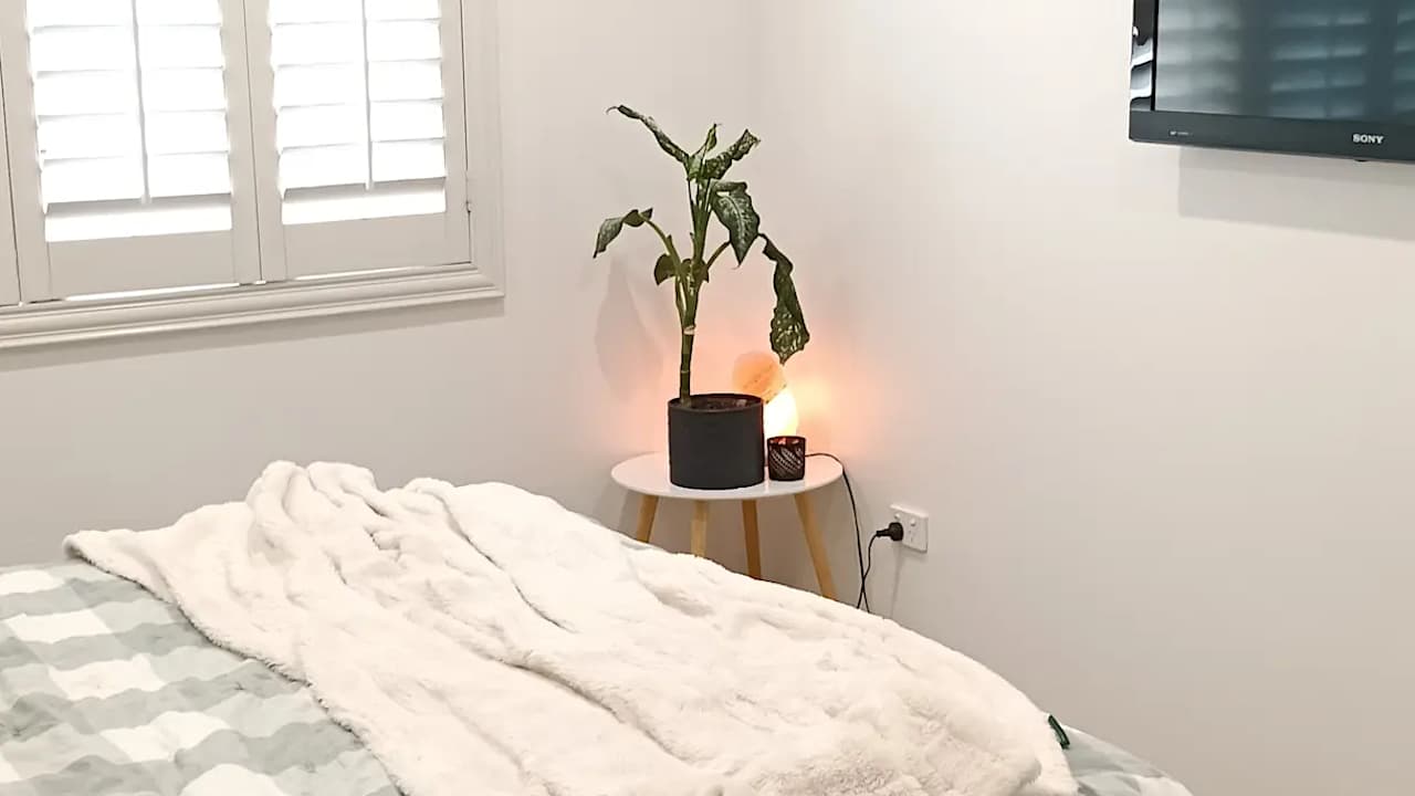 Furnished room with ensuite in a flatshare
