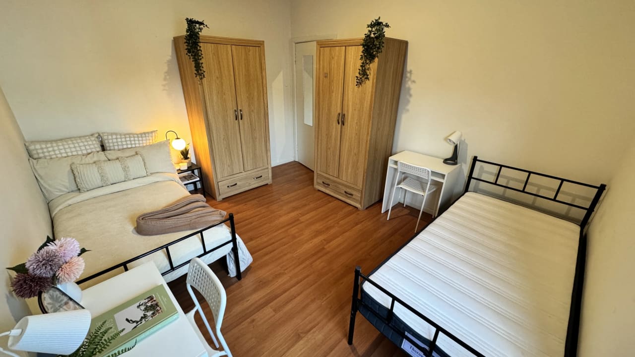Furnished room in a share house