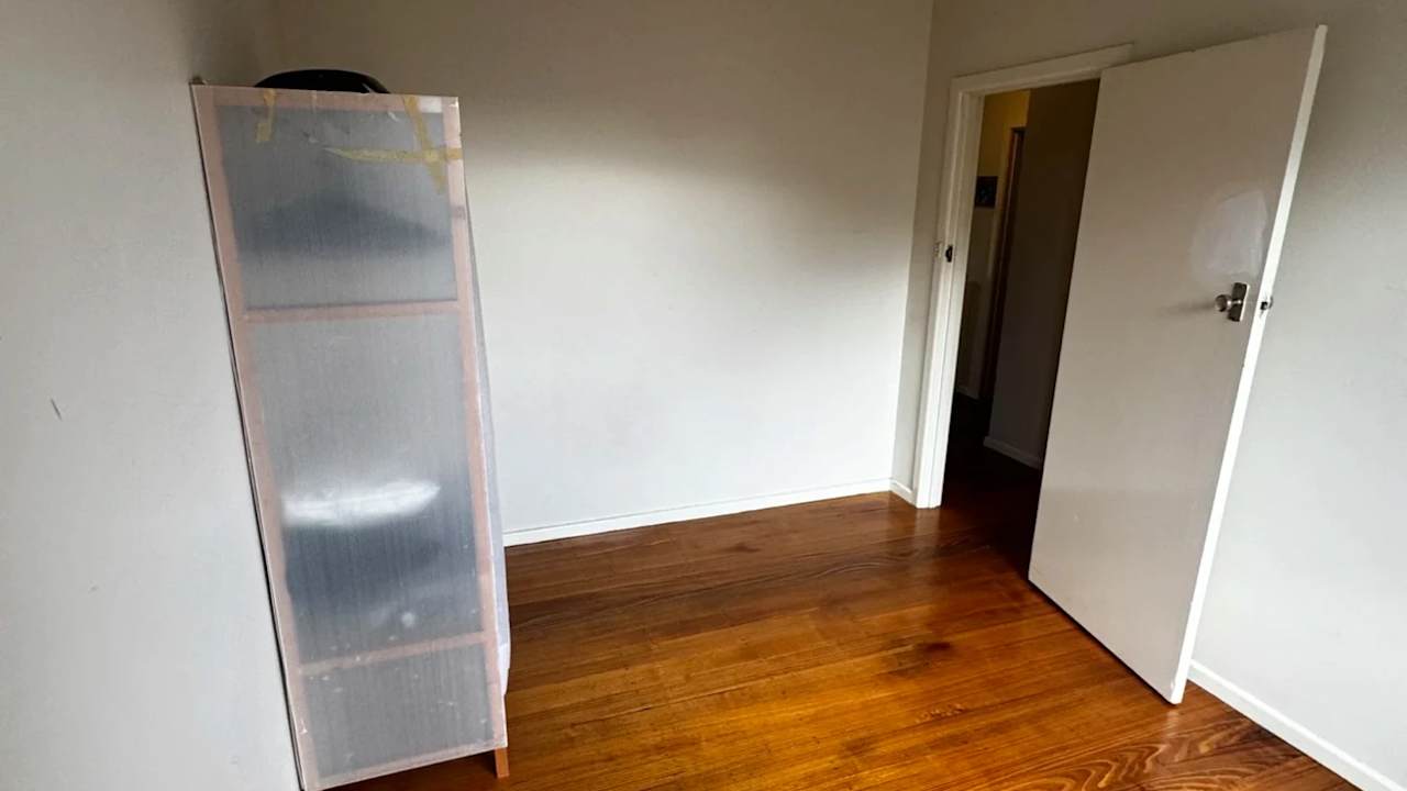 Room in a share house