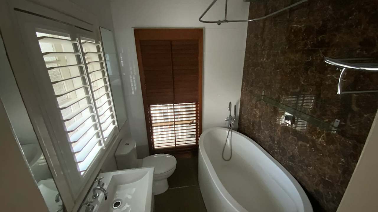 Furnished room with own bathroom