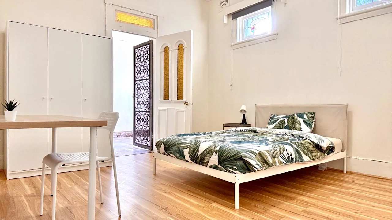 Furnished room in a share house