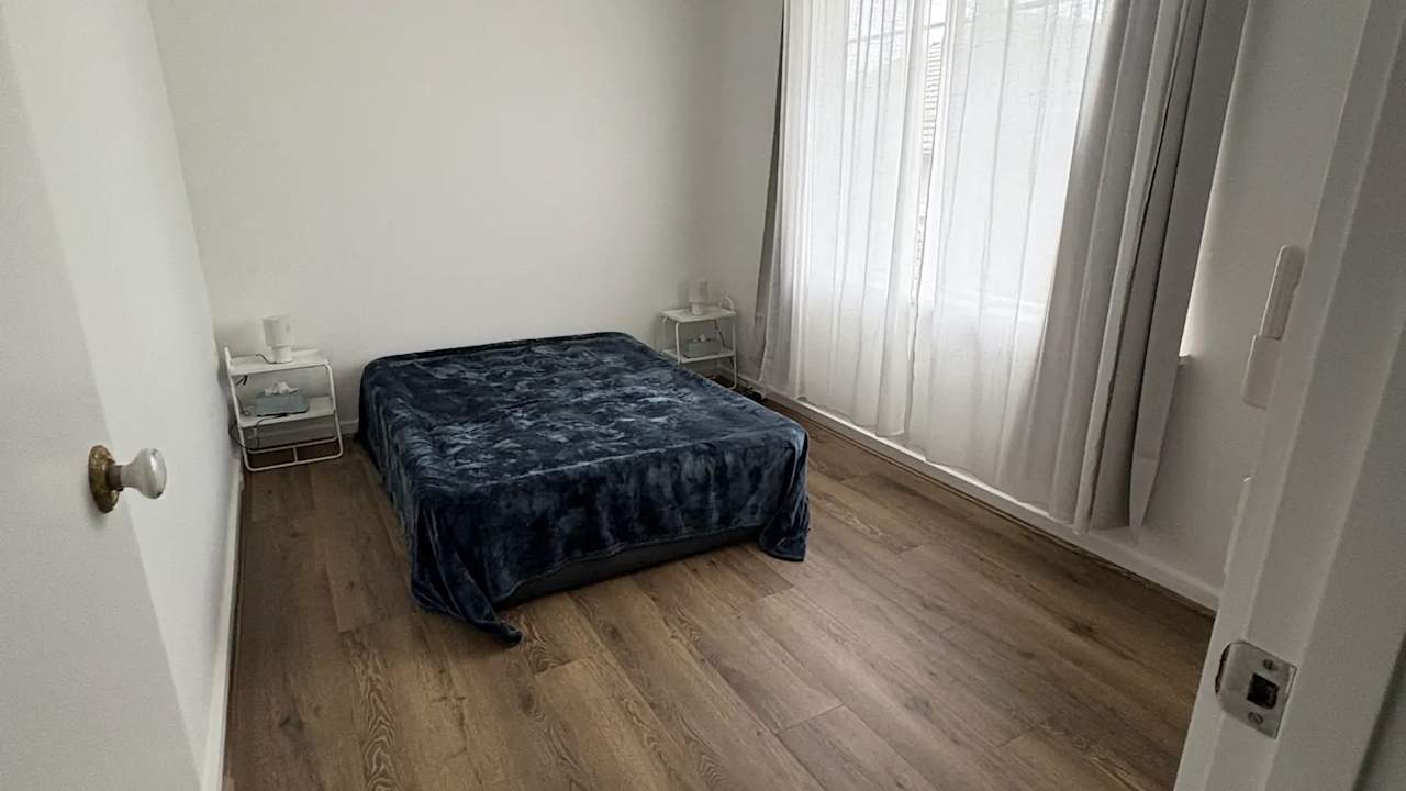 Unfurnished room in a flatshare
