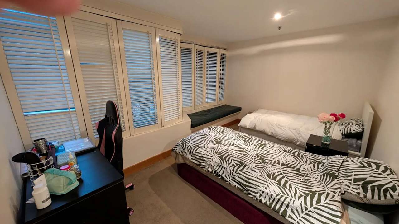 Furnished room in a flatshare