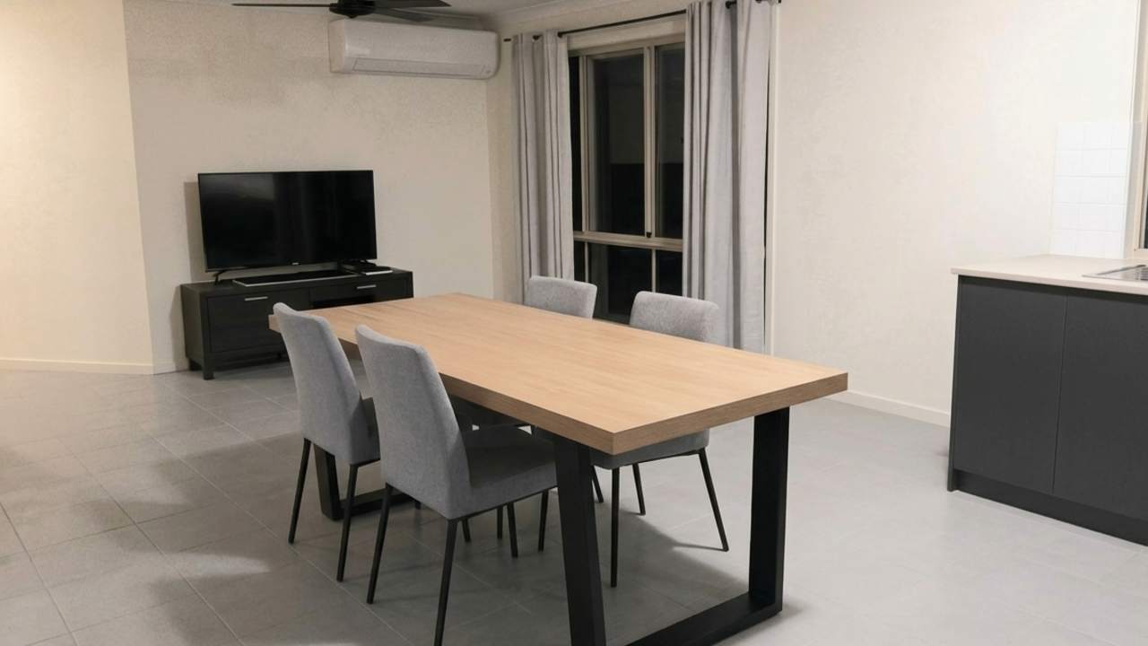 Furnished room in a share house