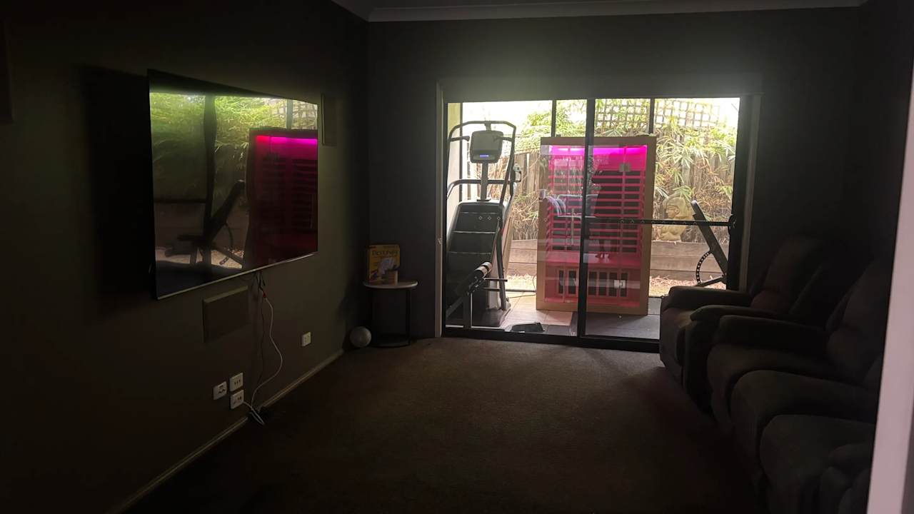 Unfurnished room with own bathroom