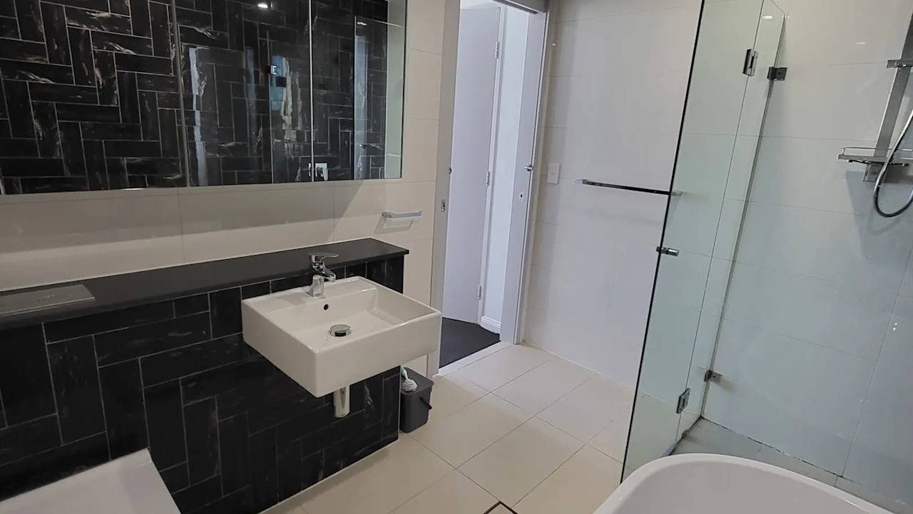 Furnished room with own bathroom