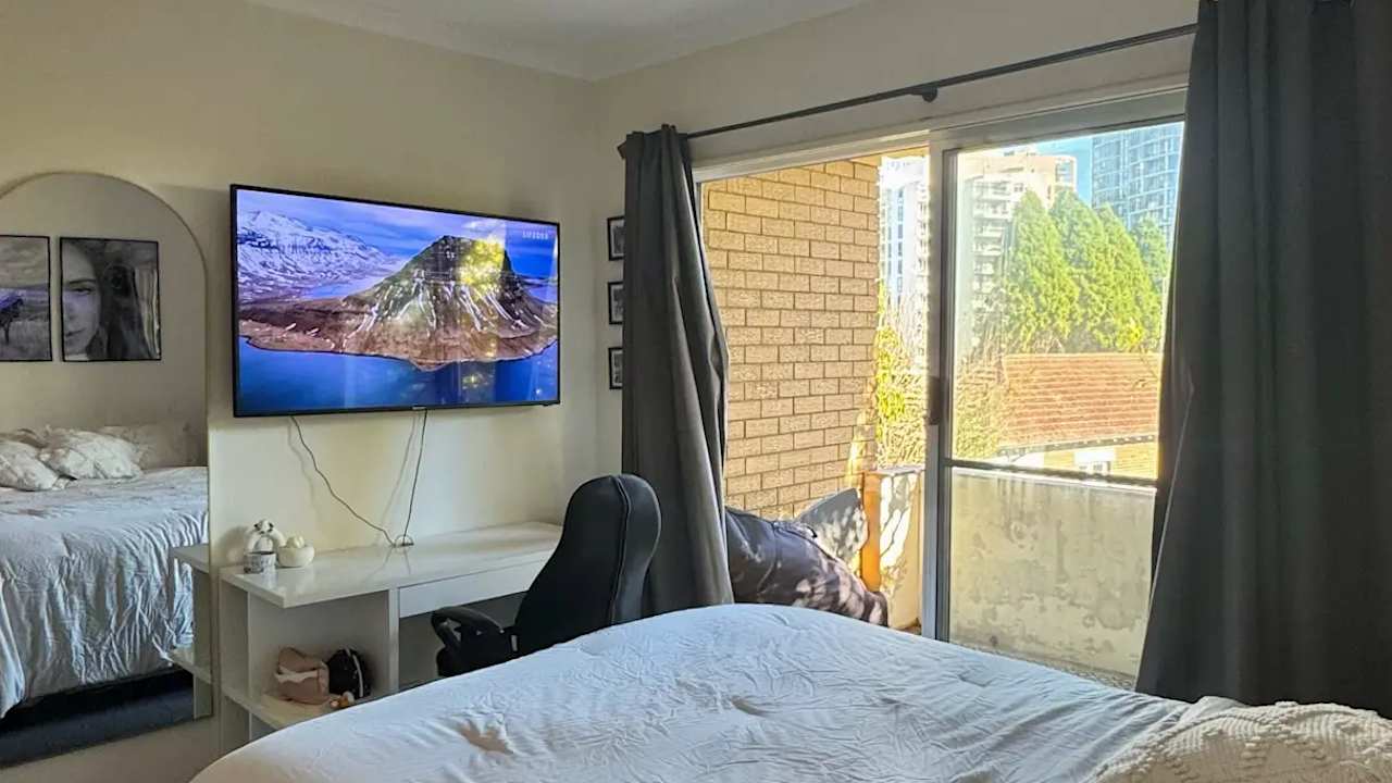 Furnished room in a flatshare