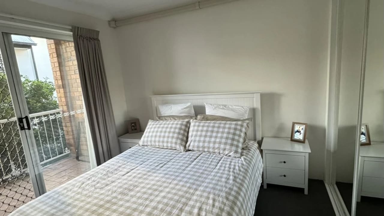 Unfurnished room with own bathroom