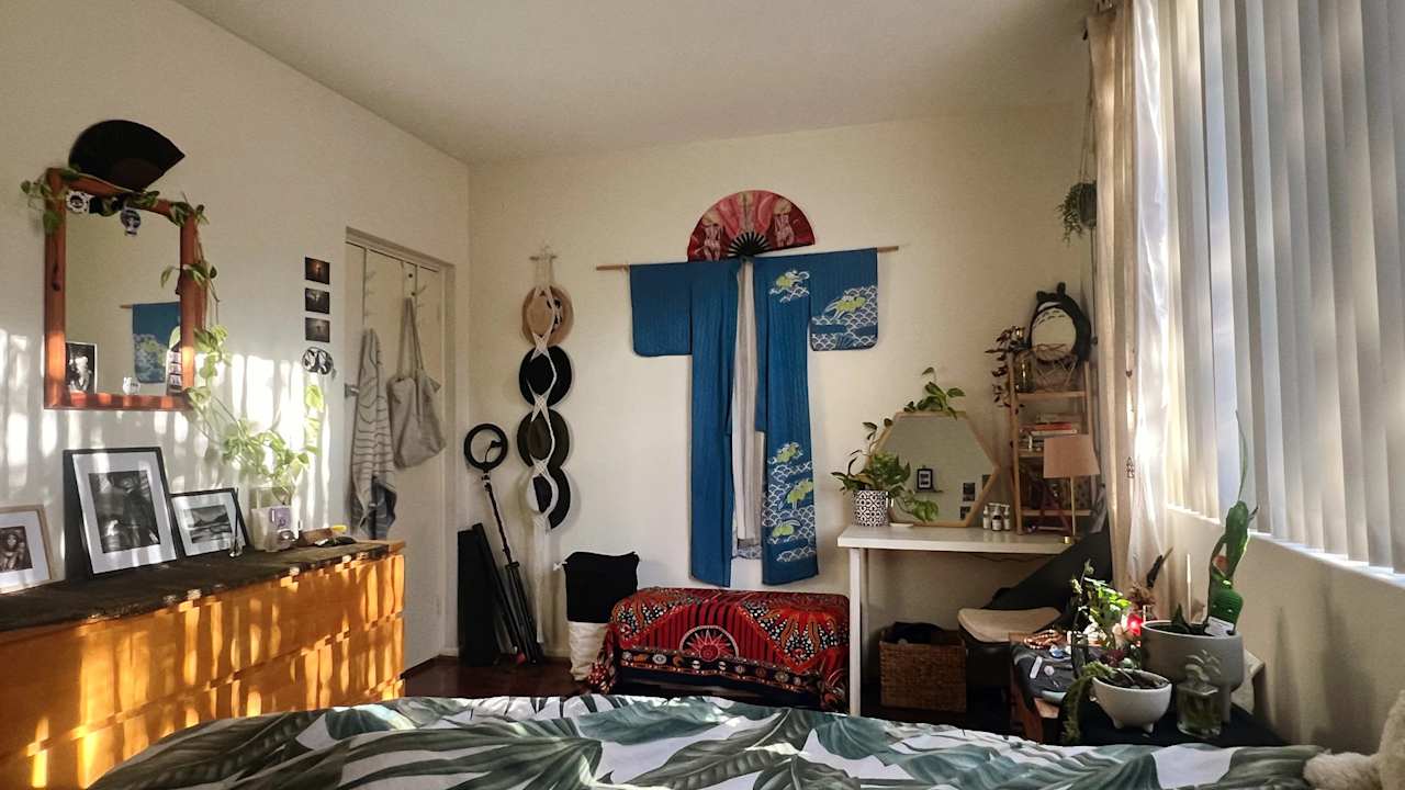 Furnished room in a flatshare