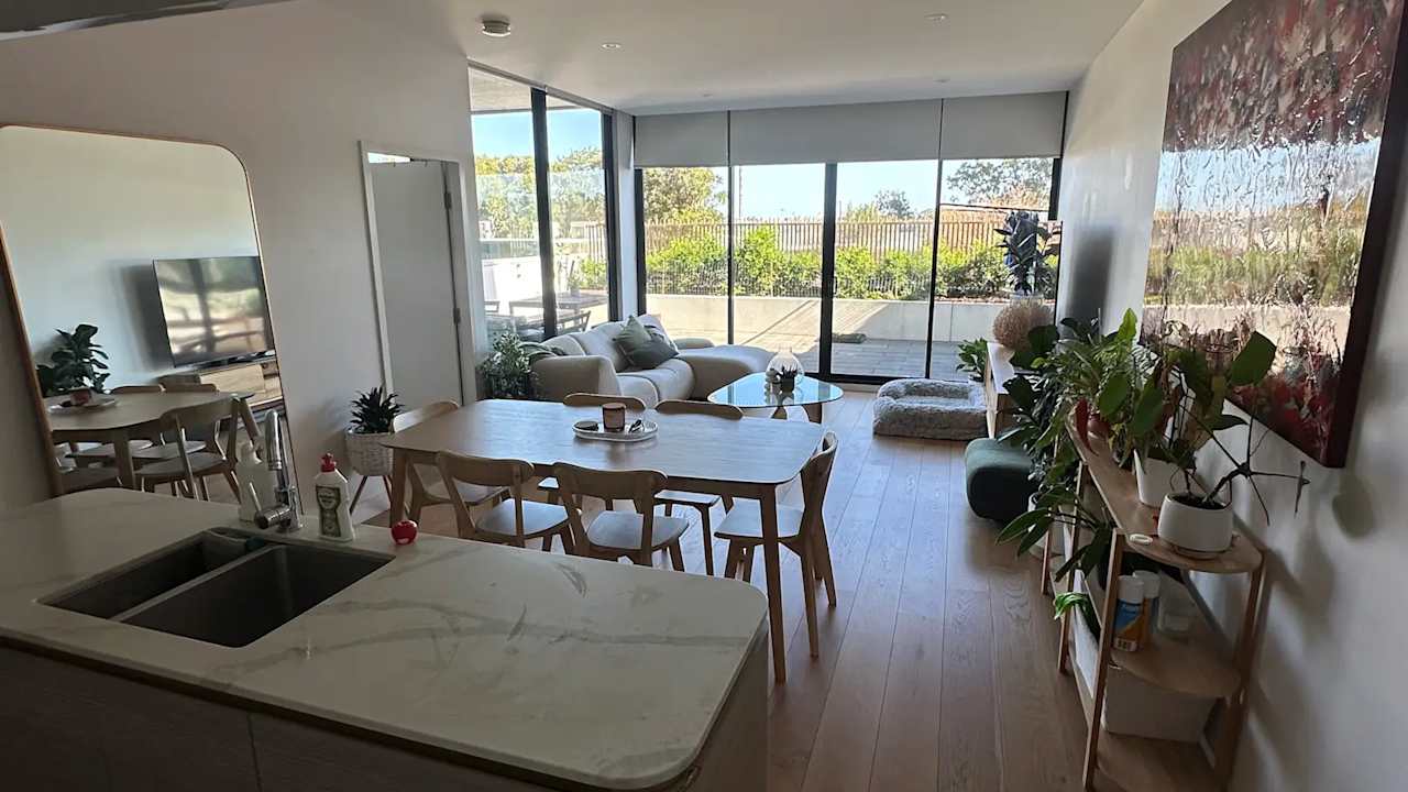 Unfurnished room with own bathroom