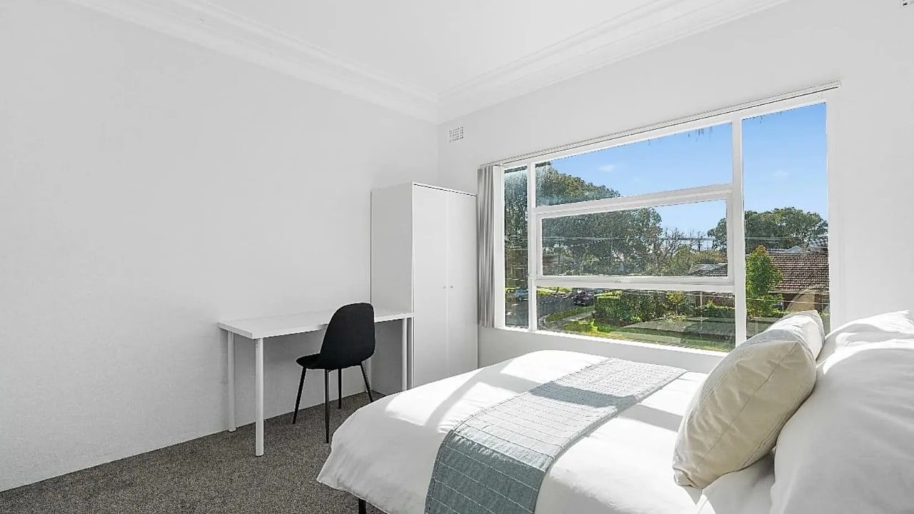 Room in a share house