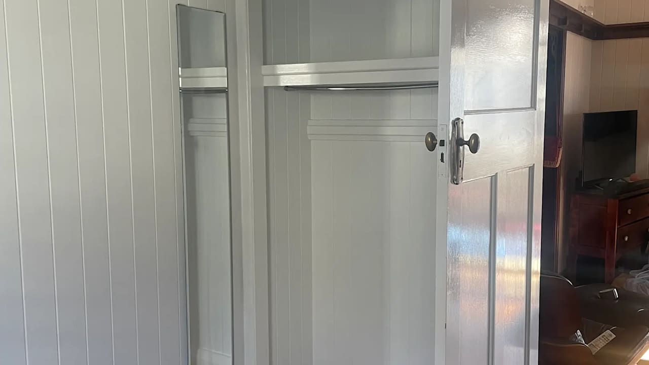 Unfurnished room in a share house