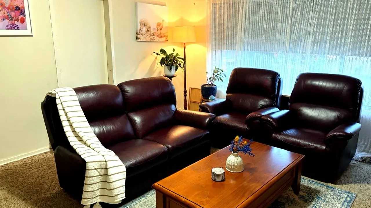 Furnished room in a flatshare