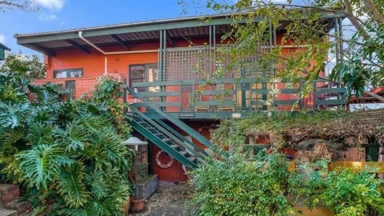 Room in a share house