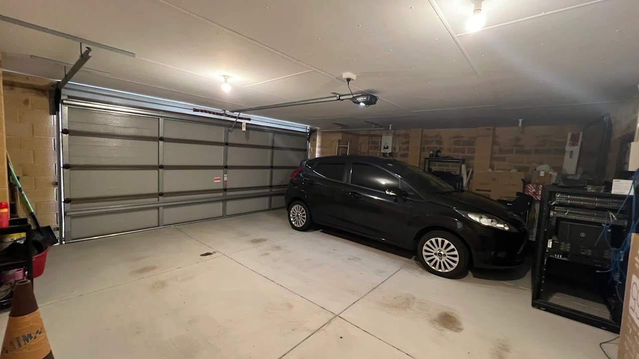 Furnished room with own bathroom