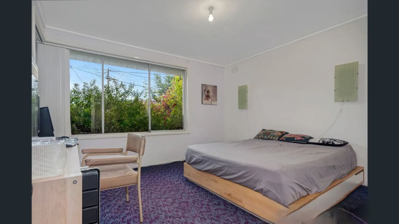 Furnished room in a share house