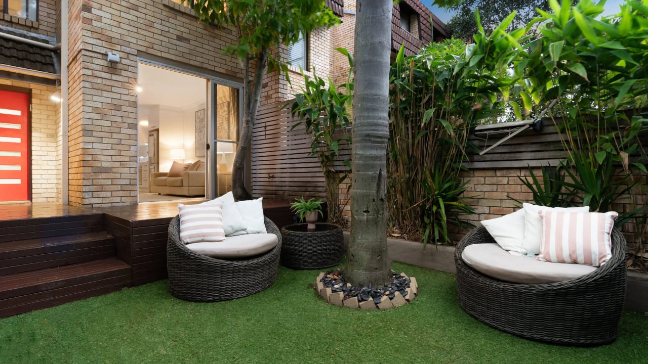 Whole property with 2 rooms for rent
