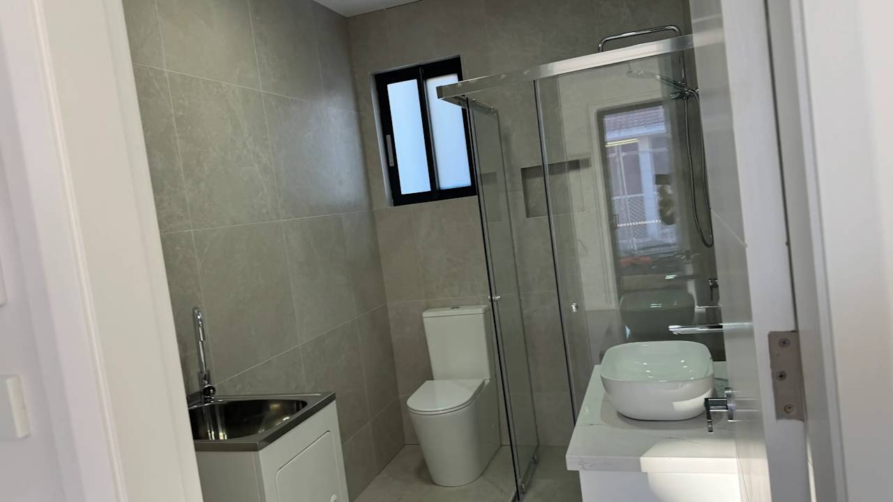 Unfurnished room granny flat for rent
