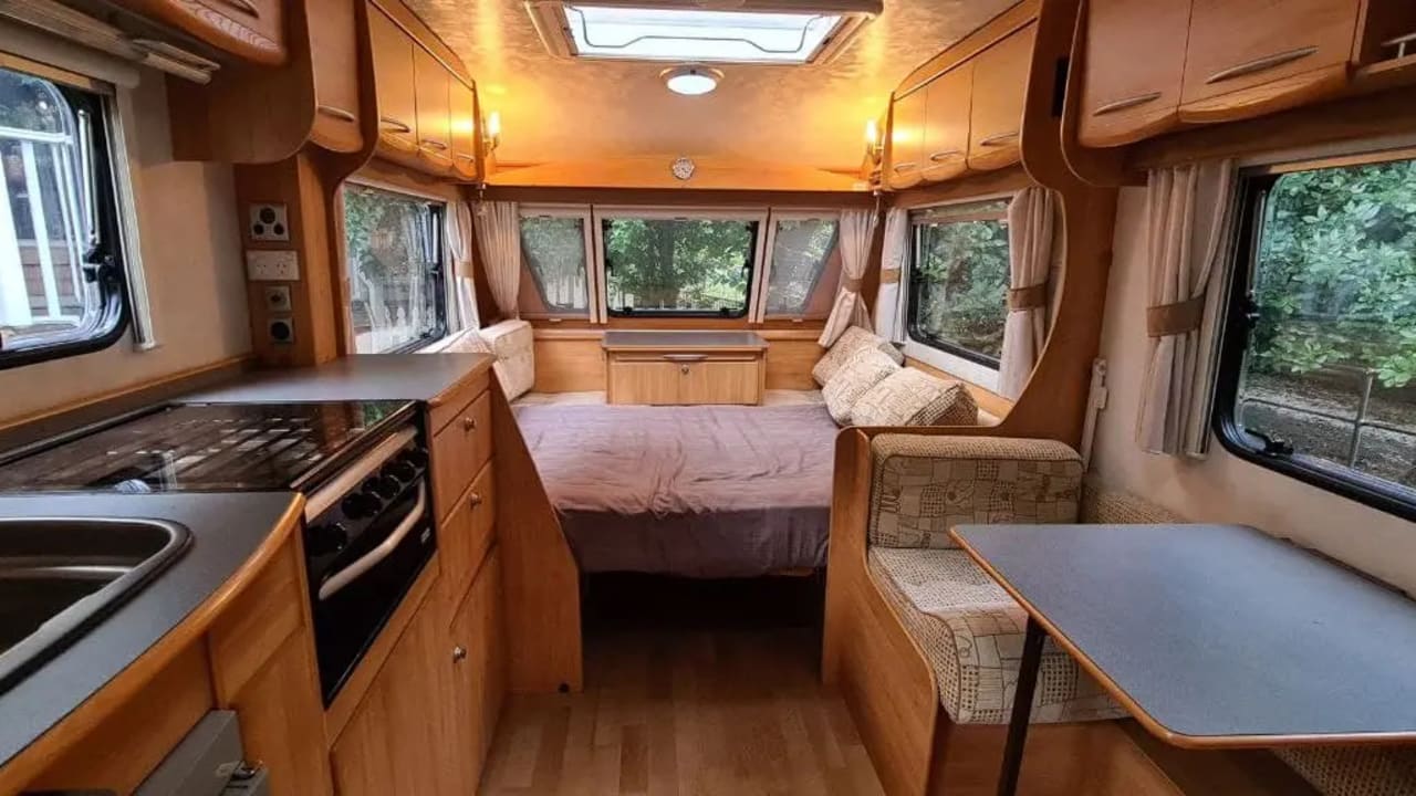 Furnished room with own bathroom