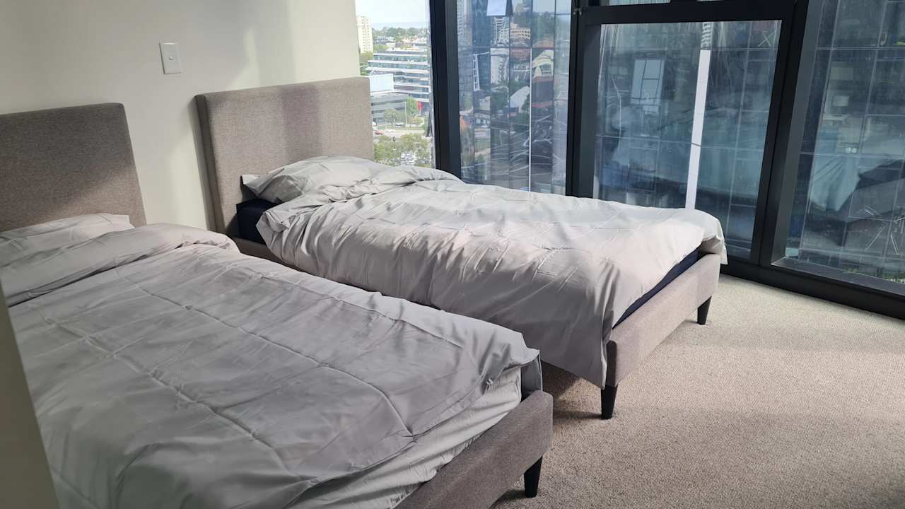 Furnished room with ensuite in a flatshare