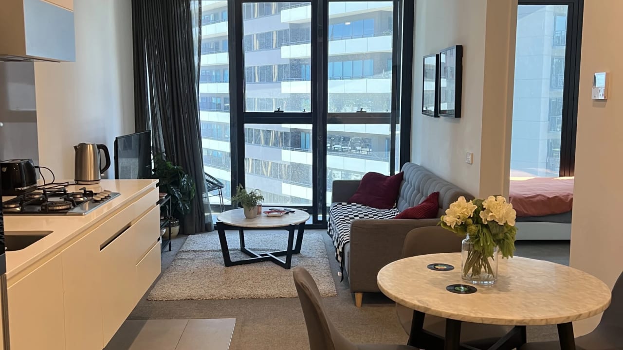 Furnished room in a flatshare