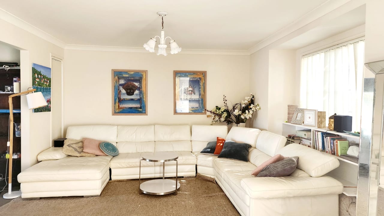 Furnished room in a share house